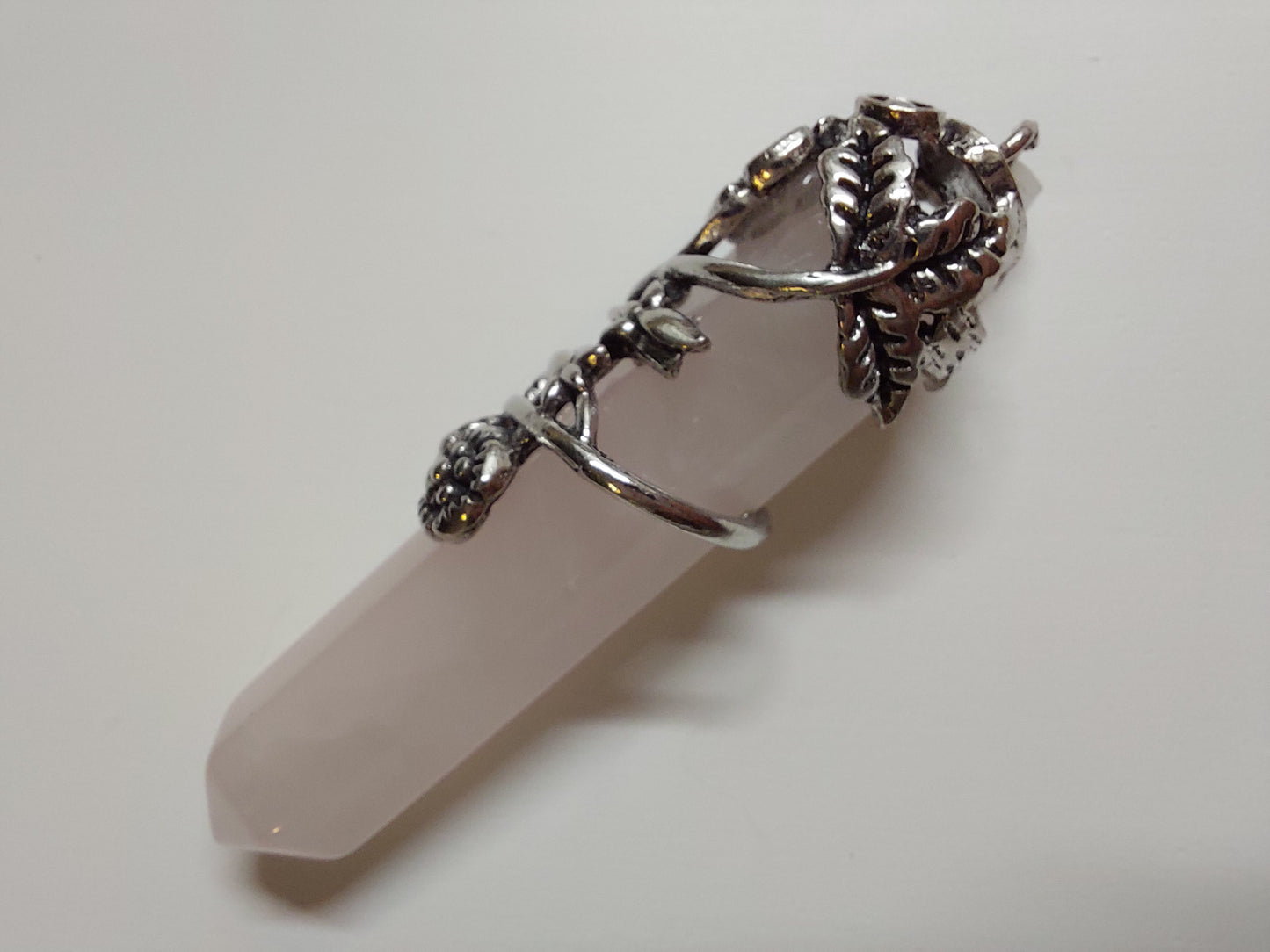 Pendel mit Ranke rosa (Rosenquarz)